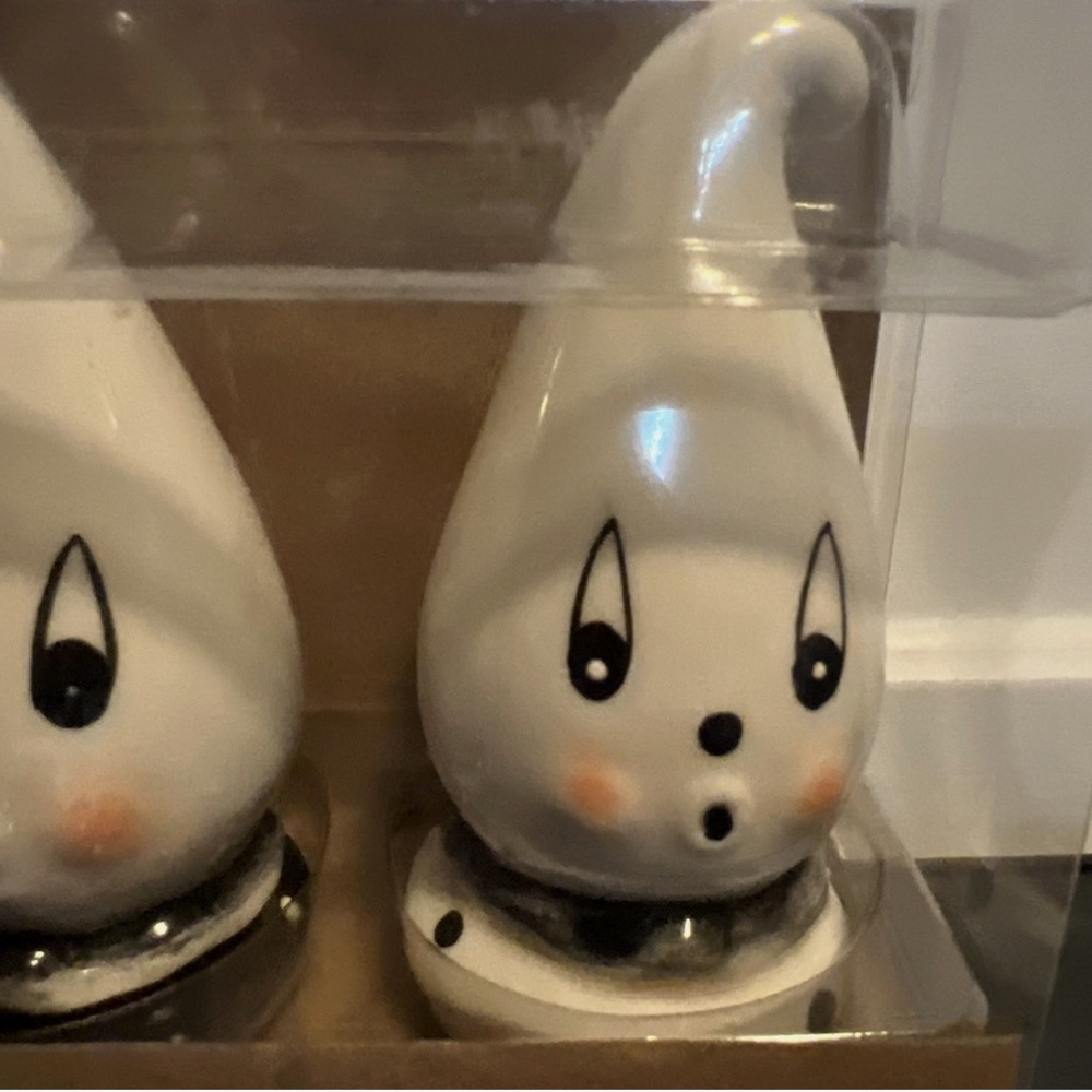 Johanna Parker Black & White Halloween Gus Ghost Salt & Pepper Shakers NIB! - Picture 5 of 8